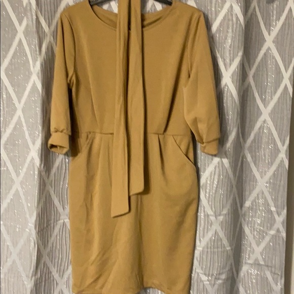 Dresses & Skirts - .